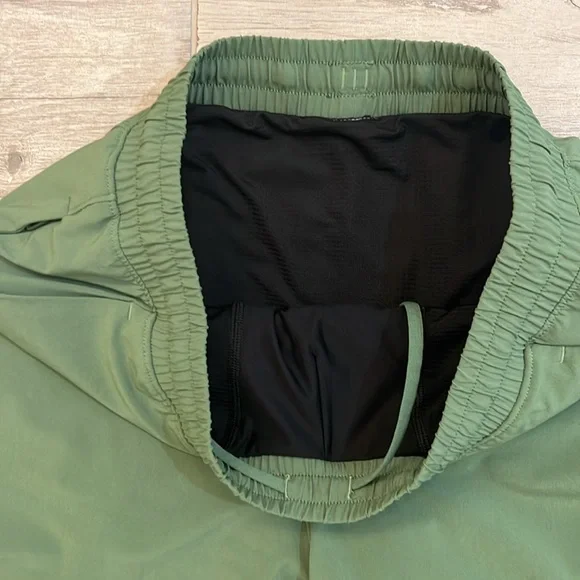 Lululemon THE Lined Short - Picture 3 of 7